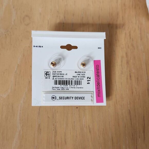 Nine West Scalloped edge white & yellow large tote bonus earrings & coin purse - Picture 8 of 8